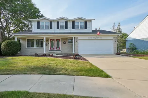 11269 Palm Dr, Warren, MI 48093