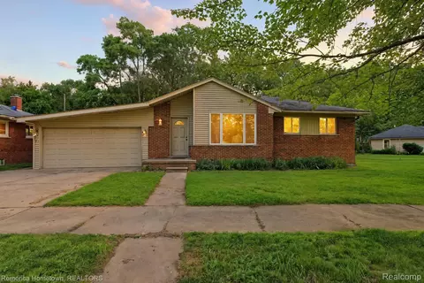 42424 Bradner Ct, Plymouth, MI 48170
