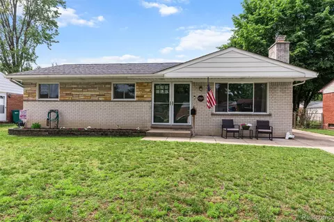 37565 Westvale St, Romulus, MI 48174