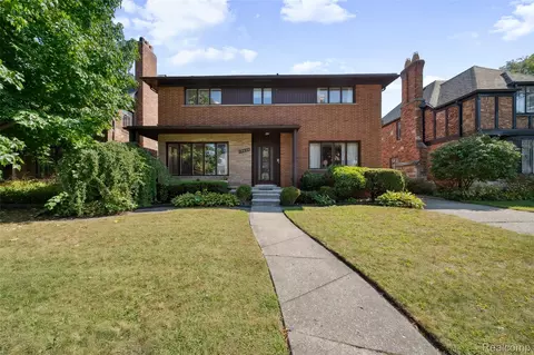 19650 Stratford Rd, Detroit, MI 48221