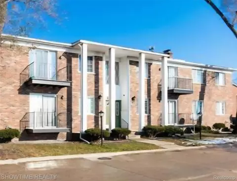 39417 Van Dyke Ave #602, Sterling Heights, MI 48313