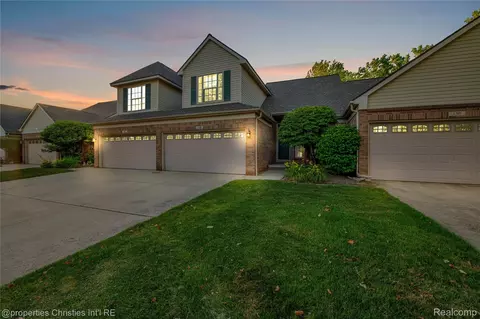 136 Carson Dr #116, Westland, MI 48185