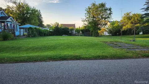 1497 E Williamson E Williamson Ave, Burton, MI 48529
