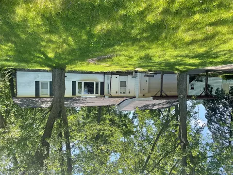 346 E 1st St, Imlay City, MI 48444
