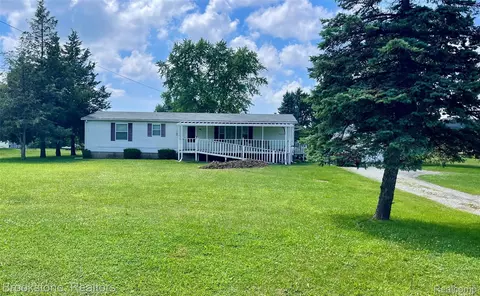 5022 Belsay Rd, Grand Blanc, MI 48439