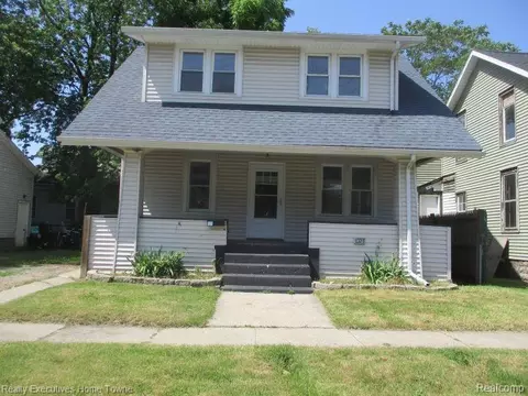 1027 Elmwood St, Port Huron, MI 48060