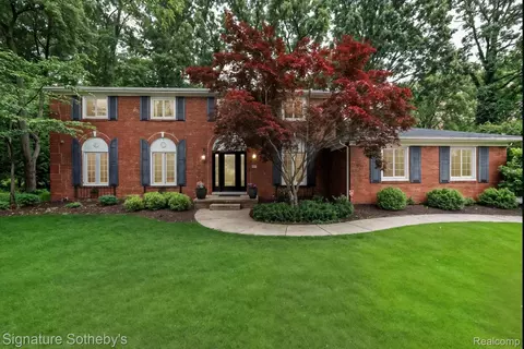 4438 Stony River Dr, Bloomfield Hills, MI 48301