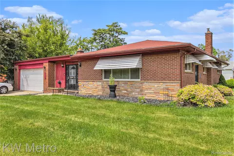27045 W Outer Dr, Ecorse, MI 48229