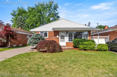 6547 Colonial St, Dearborn Heights, MI 48127