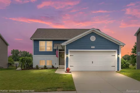 3213 Hill Hollow Ln, Howell, MI 48855