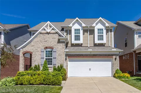 49560 Harrier Pl, Novi, MI 48374