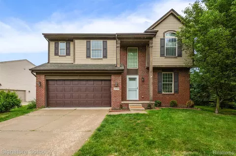 2155 Canal St, Commerce, MI 48382