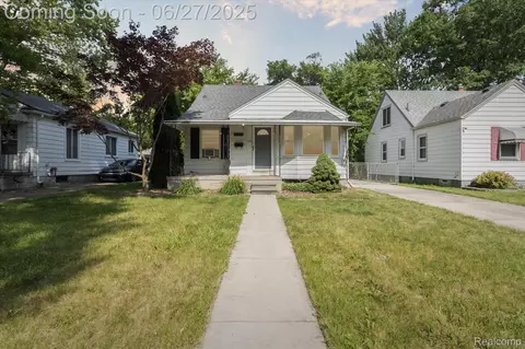 15848 Woodworth, Redford, MI 48239