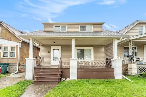 701 Cleophus Pkwy, Lincoln Park, MI 48146