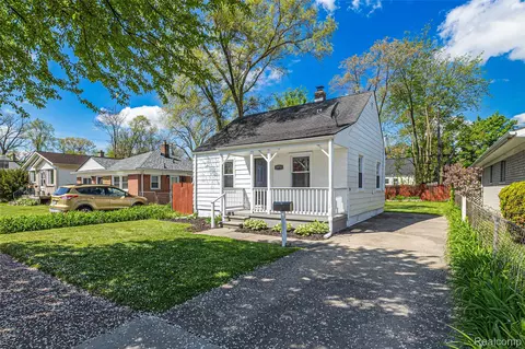 23723 Vassar Ave, Hazel Park, MI 48030