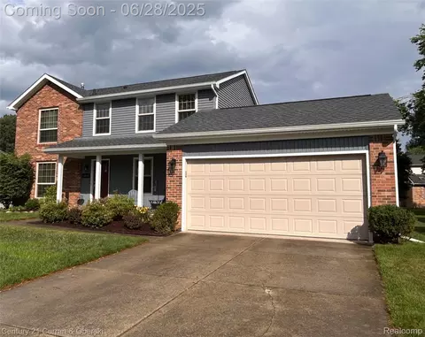 19426 Whitby Dr, Livonia, MI 48152
