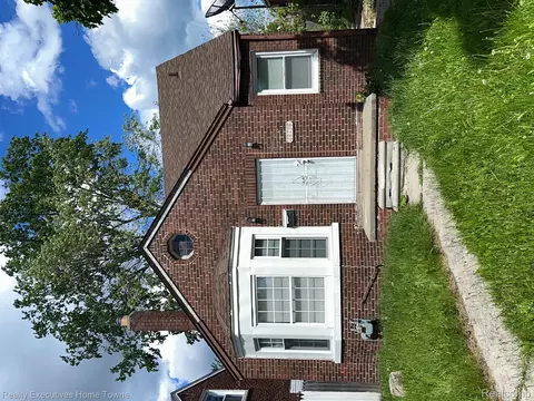 19738 Westphalia St, Detroit, MI 48205