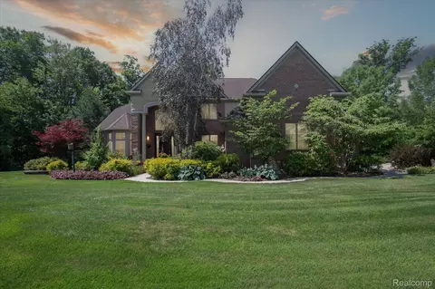 23900 Foxhollow Run, Huron, MI 48164
