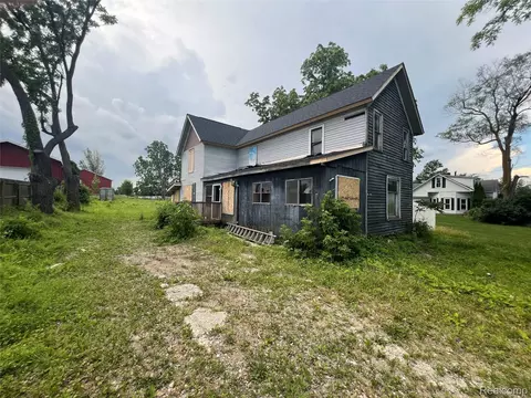 6737 Oak Grove Rd, Howell, MI 48855
