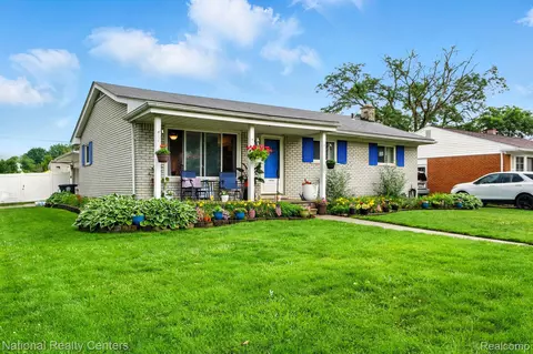 14988 Cavell St, Livonia, MI 48154