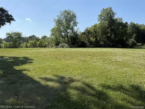 5100 W Farrand Rd, Vienna, MI 48420