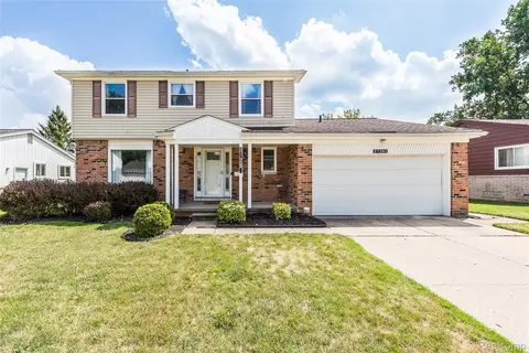37281 Bristol St, Livonia, MI 48154