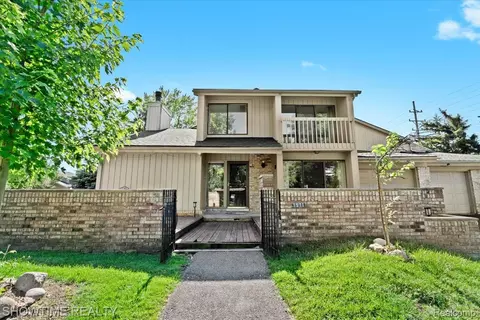 1511 S Hill Blvd, Bloomfield Hills, MI 48304