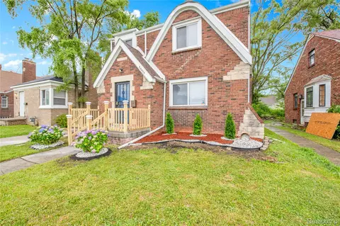 10825 E Outer Dr, Detroit, MI 48224