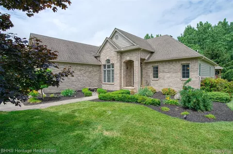 6952 Sharpe Rd, Handy, MI 48836