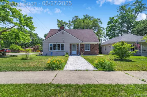3901 Westpoint St, Dearborn Heights, MI 48125
