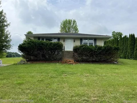 8331 Crego Rd, Columbia, MI 49230