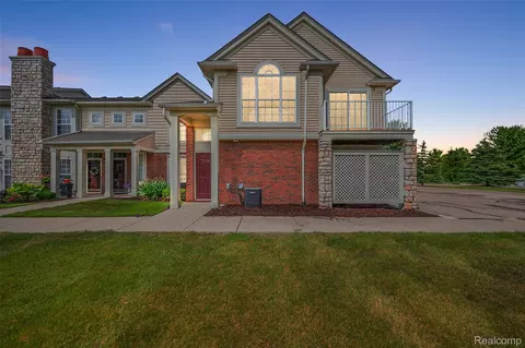 21958 Hartford Way, Macomb, MI 48042