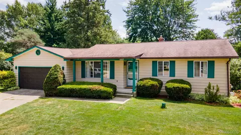 6157 Coventry Dr, Mundy, MI 48473