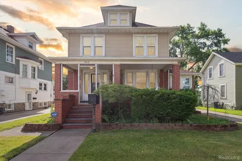 206 Arbor Ave, Monroe, MI 48162