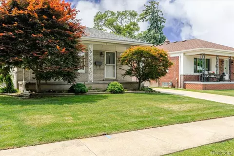 14711 Paris St, Allen Park, MI 48101