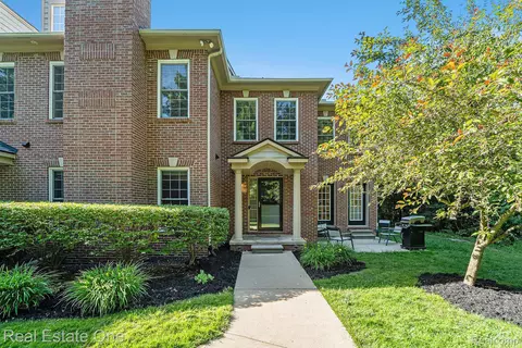 293 S Village Way, Canton, MI 48188