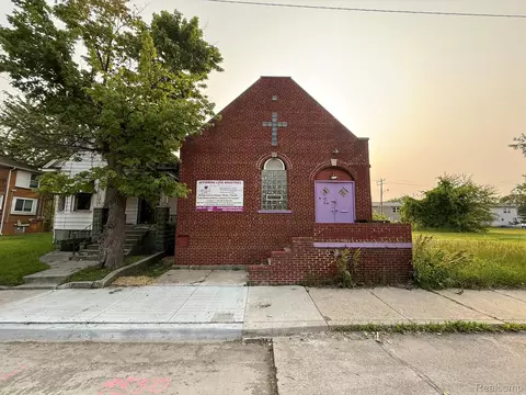 9550 Oakland, Detroit, MI 48211