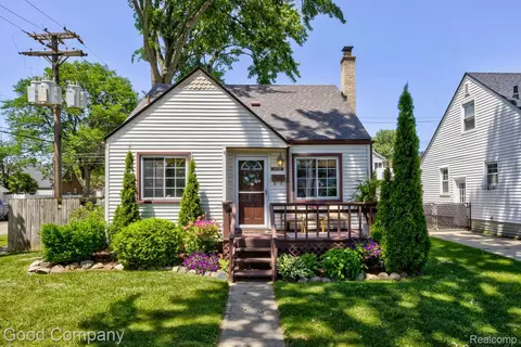 2001 Kalama Ave, Royal Oak, MI 48067
