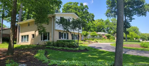 4678 Brightmore Rd, Bloomfield Township, MI 48302