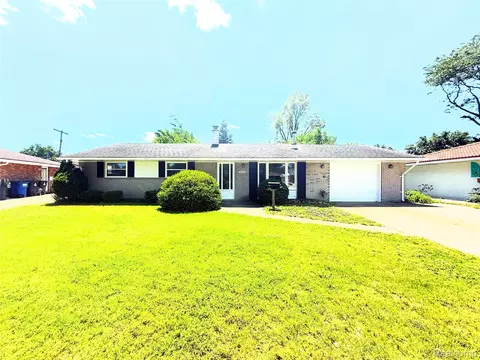 35667 Fairchild St, Westland, MI 48186