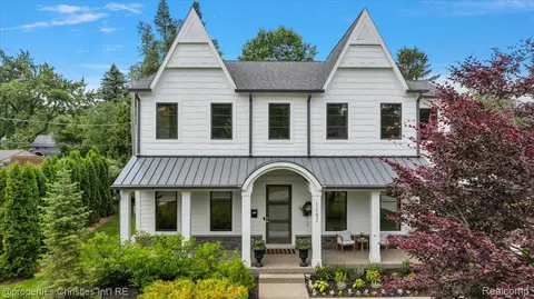 1142 Golf View Blvd, Birmingham, MI 48009
