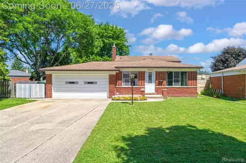 15117 Adams Ave, Warren, MI 48088