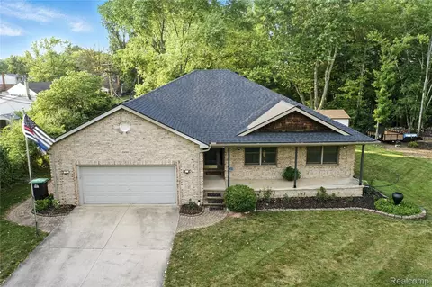 25000 Leroy St, Taylor, MI 48180