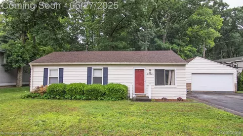 4443 Sedum Gln, Waterford, MI 48328