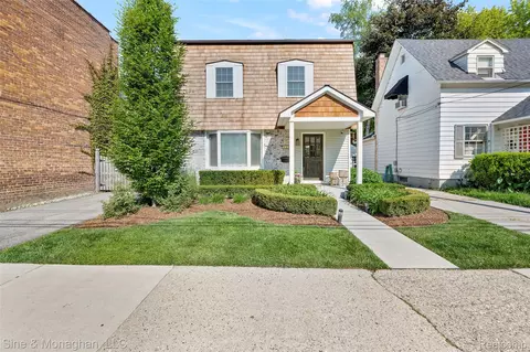 389 Kercheval Ave, Grosse Pointe Farms, MI 48236
