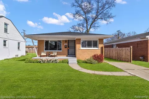 20850 Glen Lodge Rd, Royal Oak, MI 48220