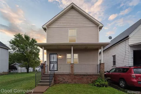 2450 Hewitt St, Hamtramck, MI 48212
