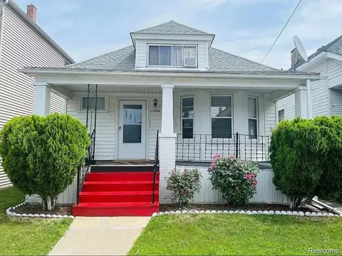 11596 Lumpkin St, Hamtramck, MI 48212