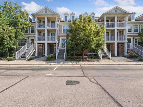 1156 Faulkner, Troy, MI 48083