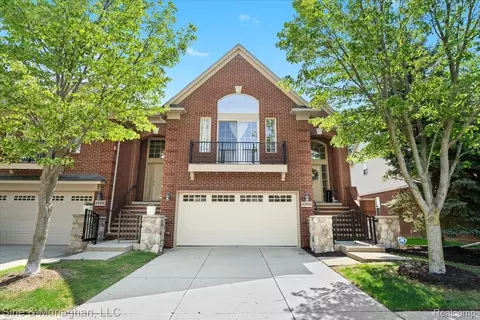 45906 Dutton Dr, Macomb, MI 48044